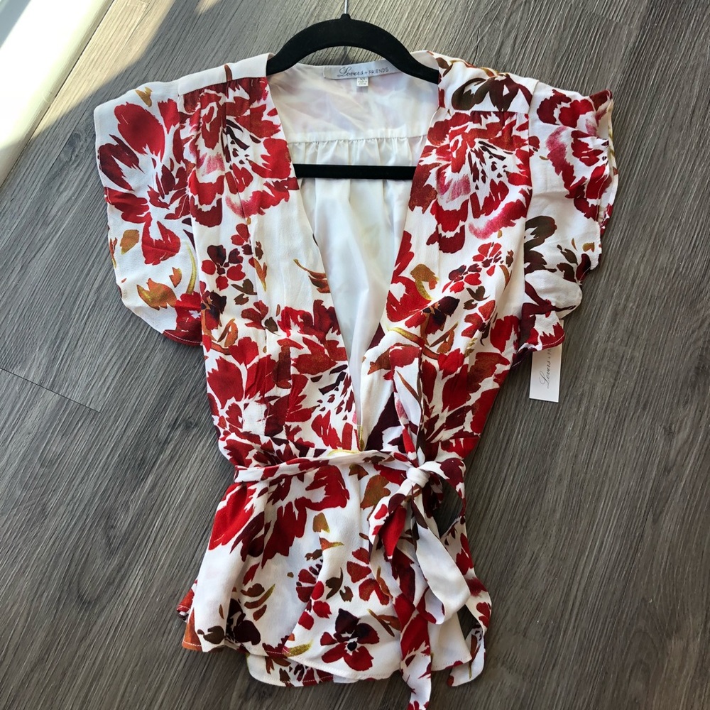 ✨NWT Lovers + Friends Wrap Floral Top